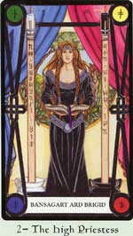 2. A Sacertodisa ou "A Alta Sacerdotisa" no Faery Wicca Tarot de Kisma Stepanich