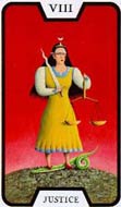 8. A Justia no Tarot of the Witches de Fergus Hall