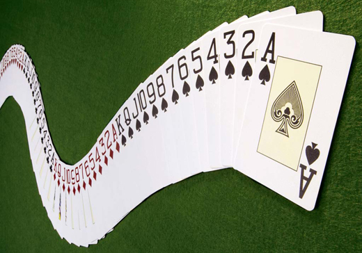 As cartas de jogar baralho e a sorte